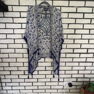 Vince Camuto Navy and Cream Floral Kimono